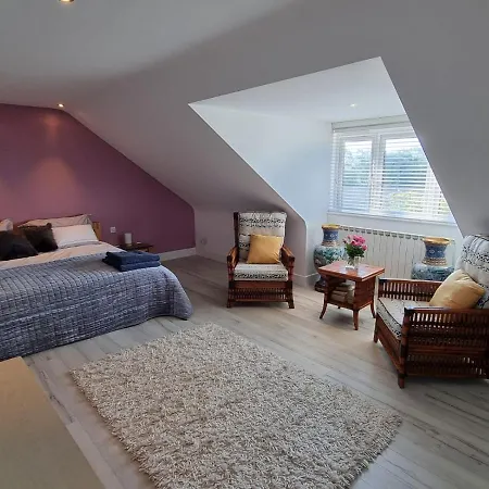 Holiday home Field View, Whole Annexe Saint Clement